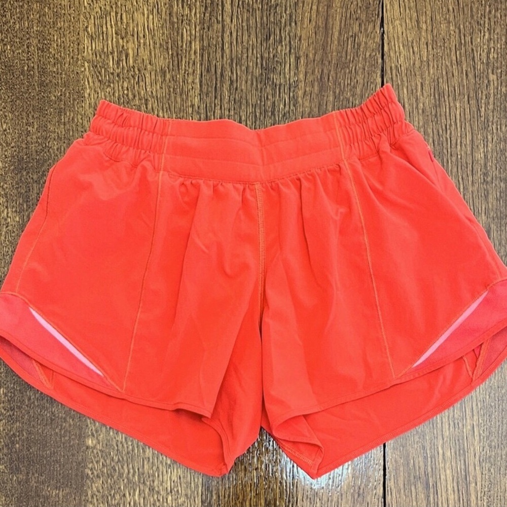 🍋LIKE NEW Lululemon 4 Pc Hottie Hot  Shorts - Picture 5 of 14